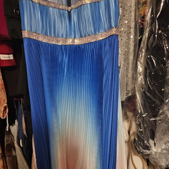 Mac Duggal Blue Cream Halter Maxi Dress - Picture 2 of 7